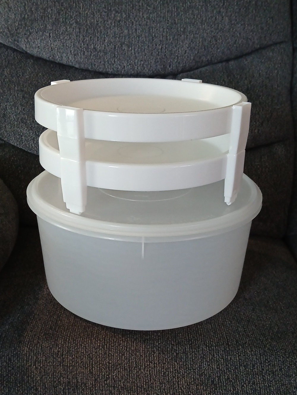 Tupperware White Stackable Round Food Container Set